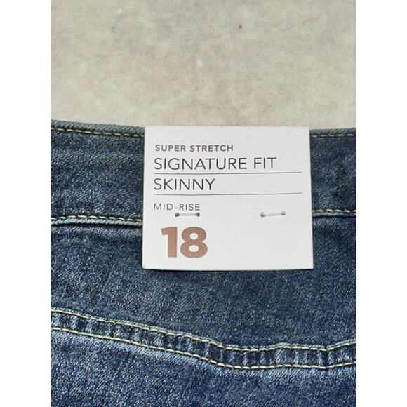 Lane Bryant Jeans Womens Size 18 HighRise Flex Magic Waistband Jeans Embellished - Picture 10 of 11